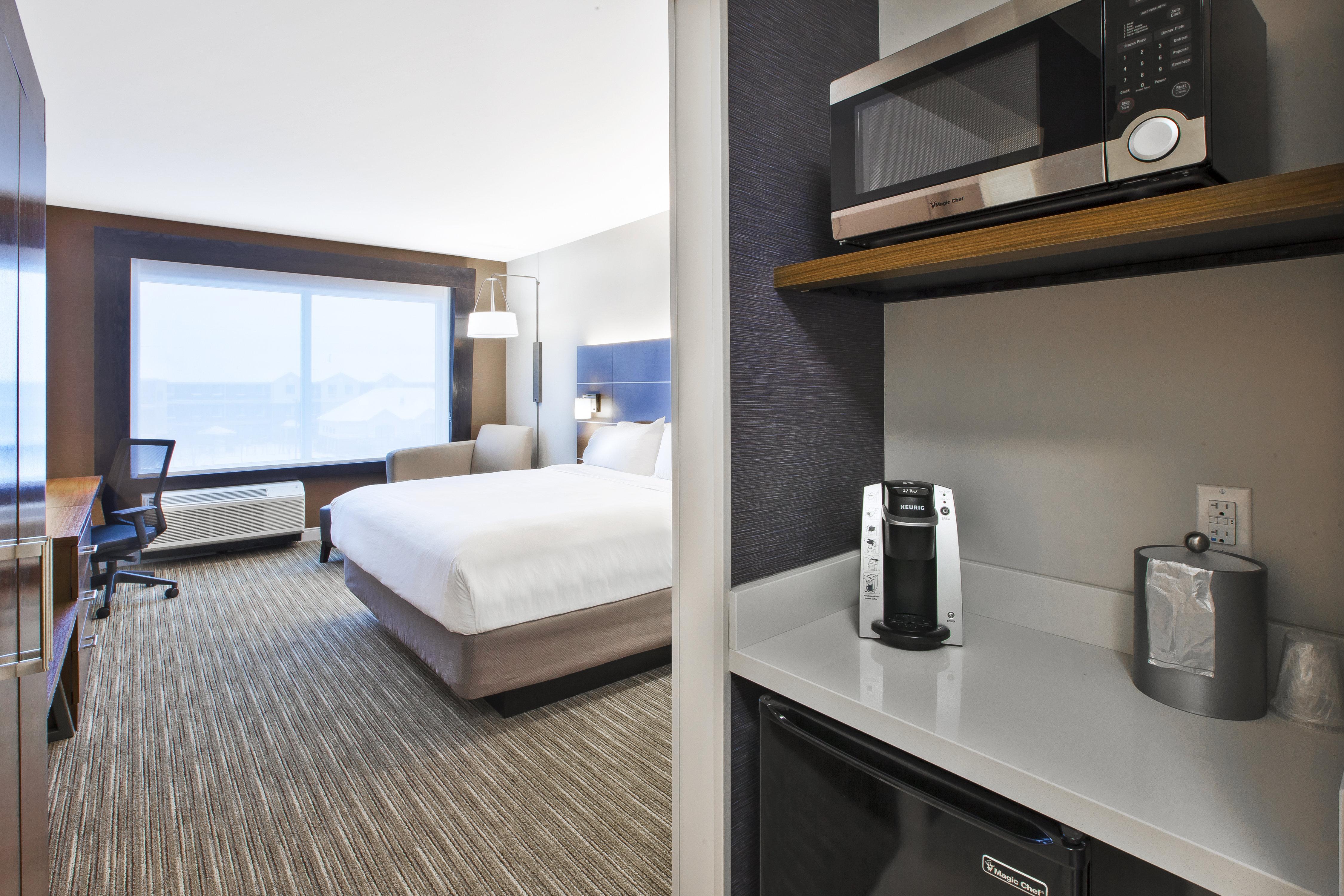 Holiday Inn Express & Suites Okemos - University Area By Ihg Exterior foto